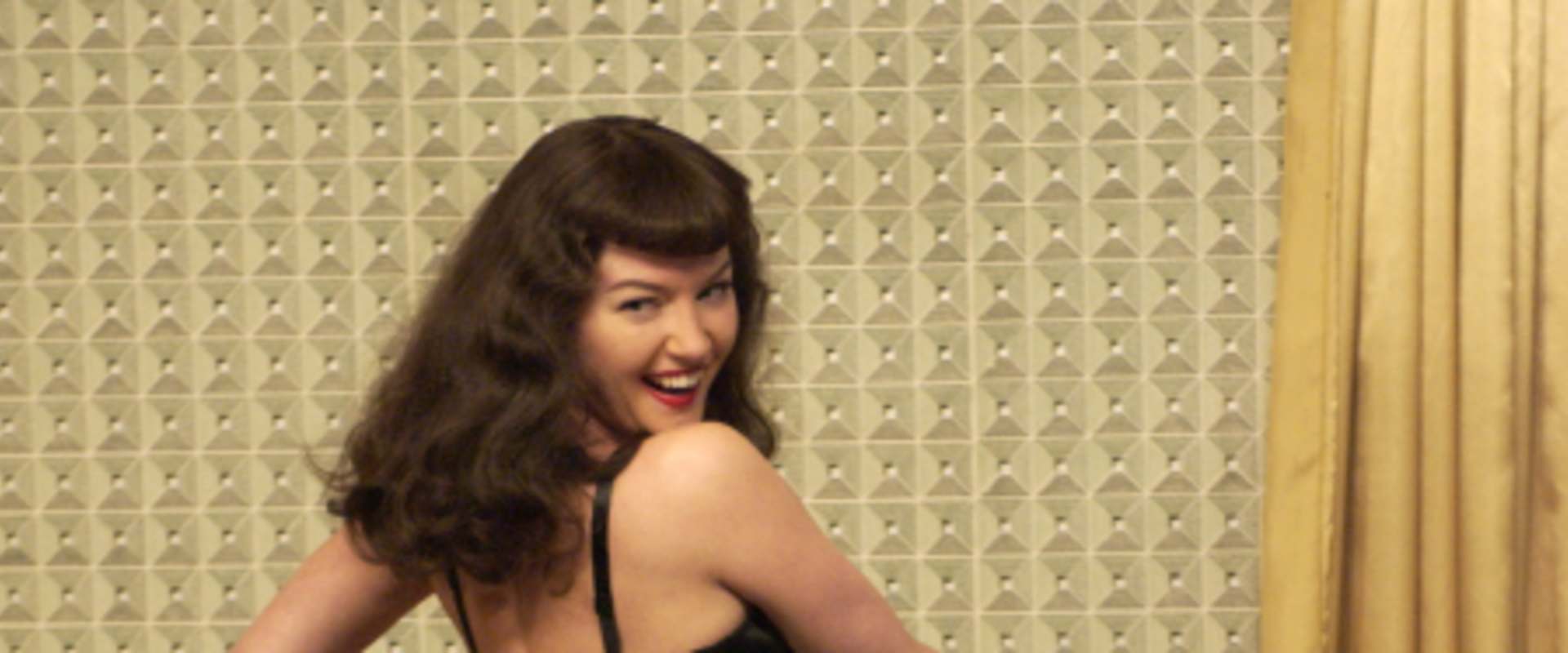 The Notorious Bettie Page background 2