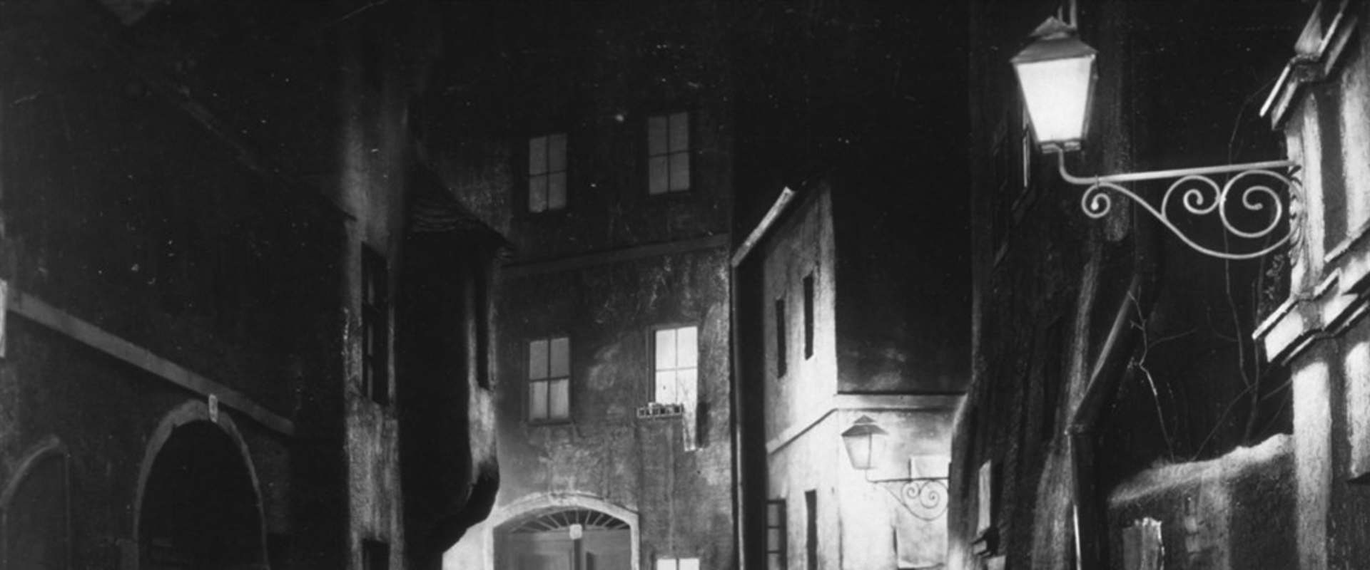 The Joyless Street background 2
