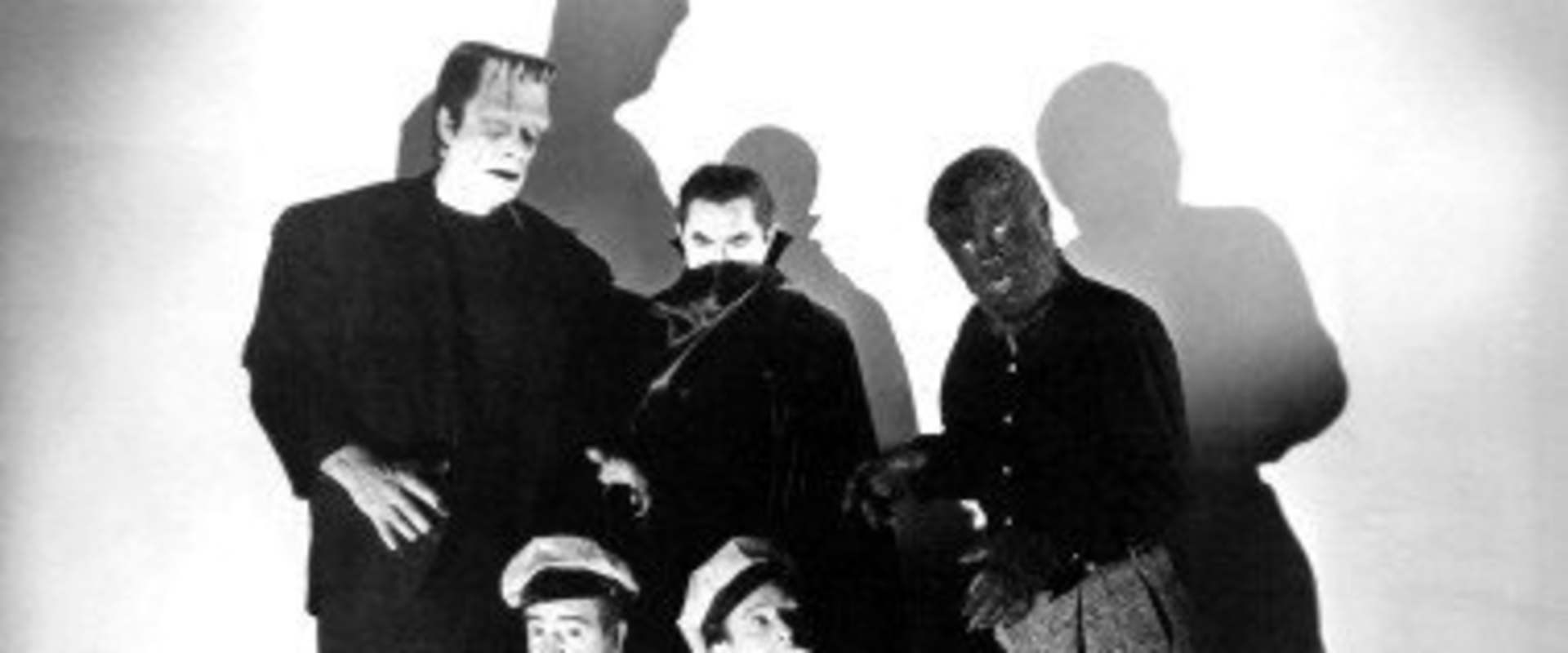 Bud Abbott and Lou Costello meet Frankenstein background 2