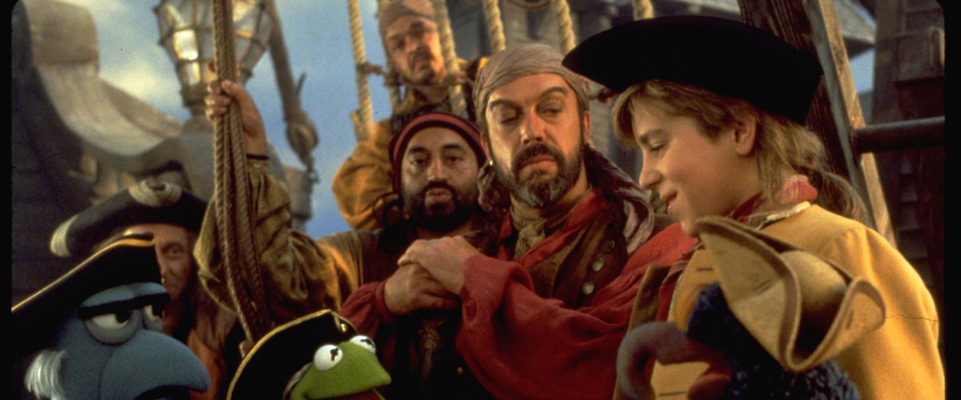 Muppet Treasure Island background 2