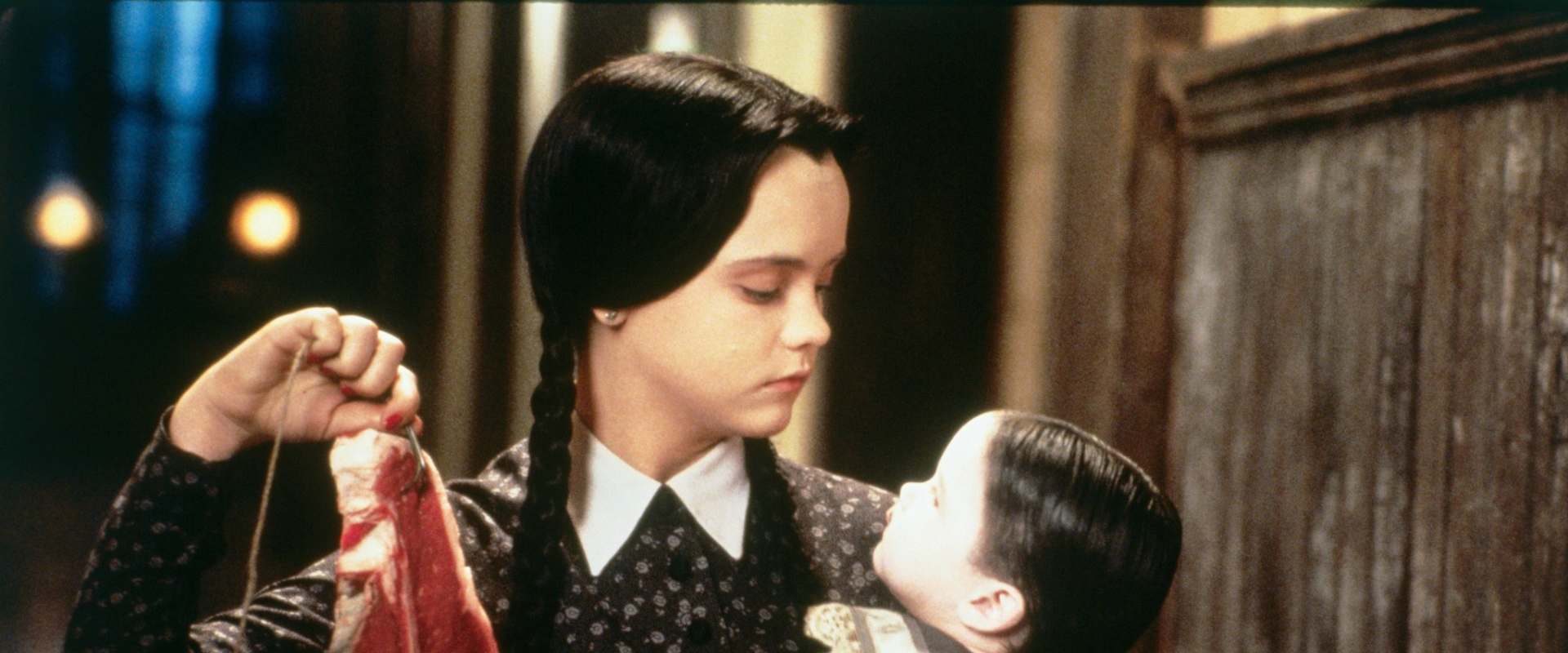 Addams Family Values background 1
