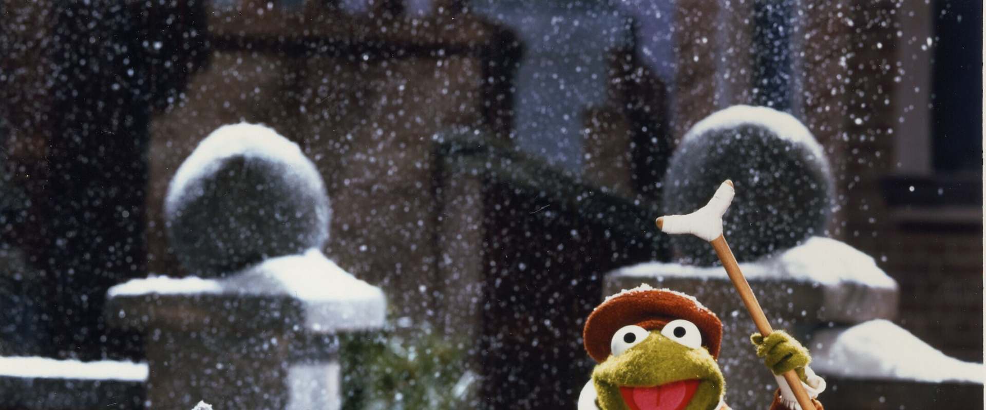 The Muppet Christmas Carol background 1