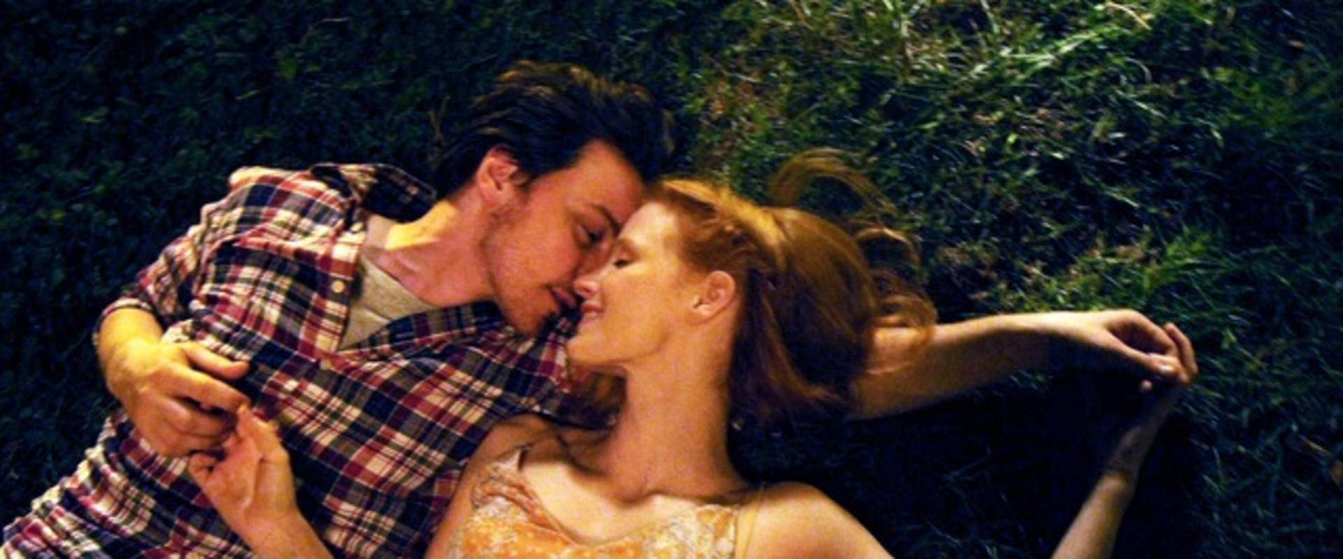 The Disappearance of Eleanor Rigby: Them background 1