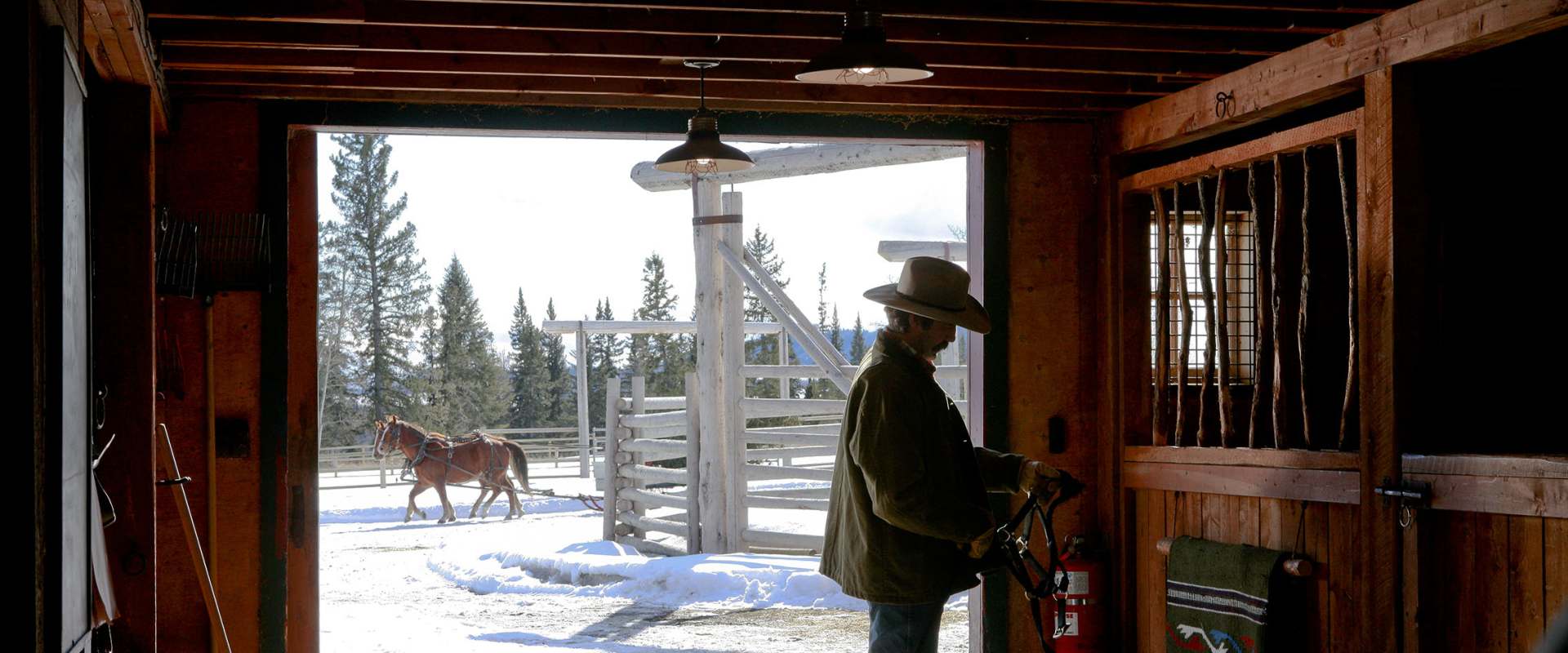 A Heartland Christmas background 1