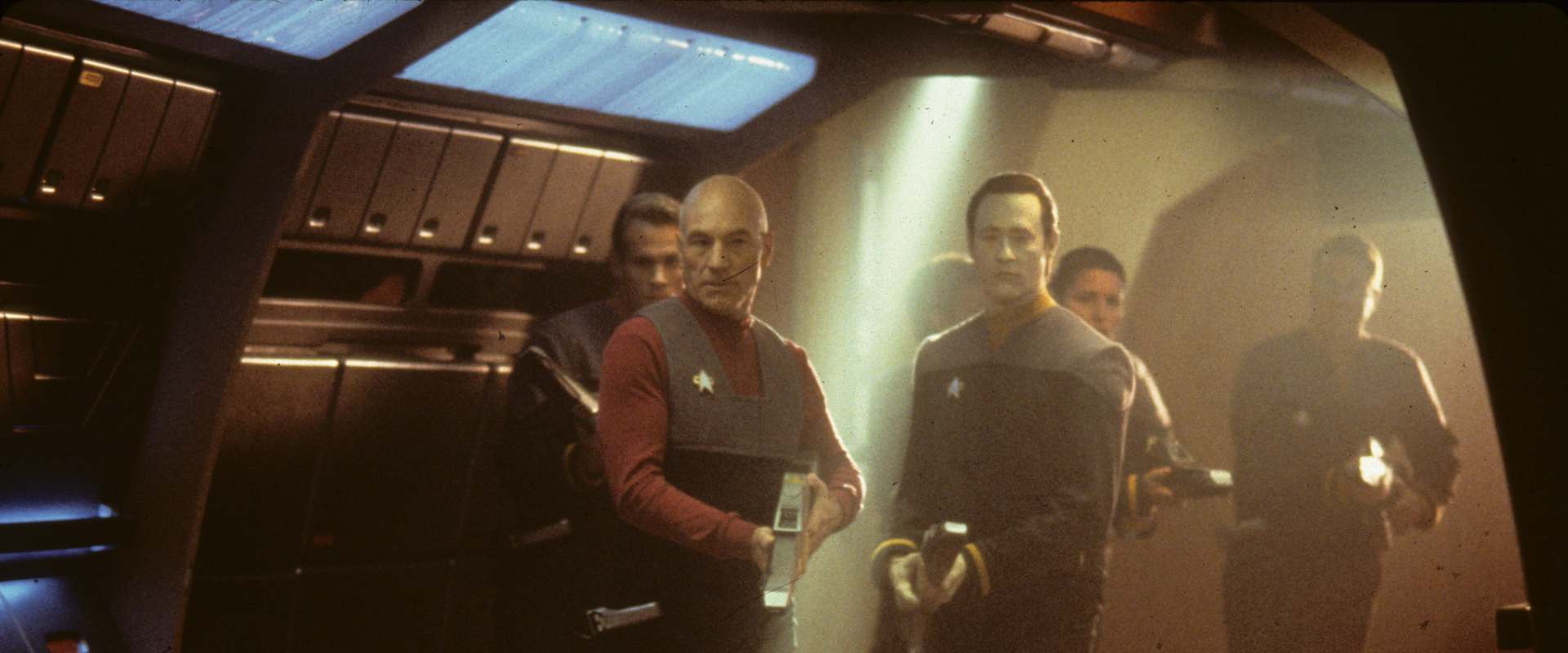 Star Trek: First Contact background 1
