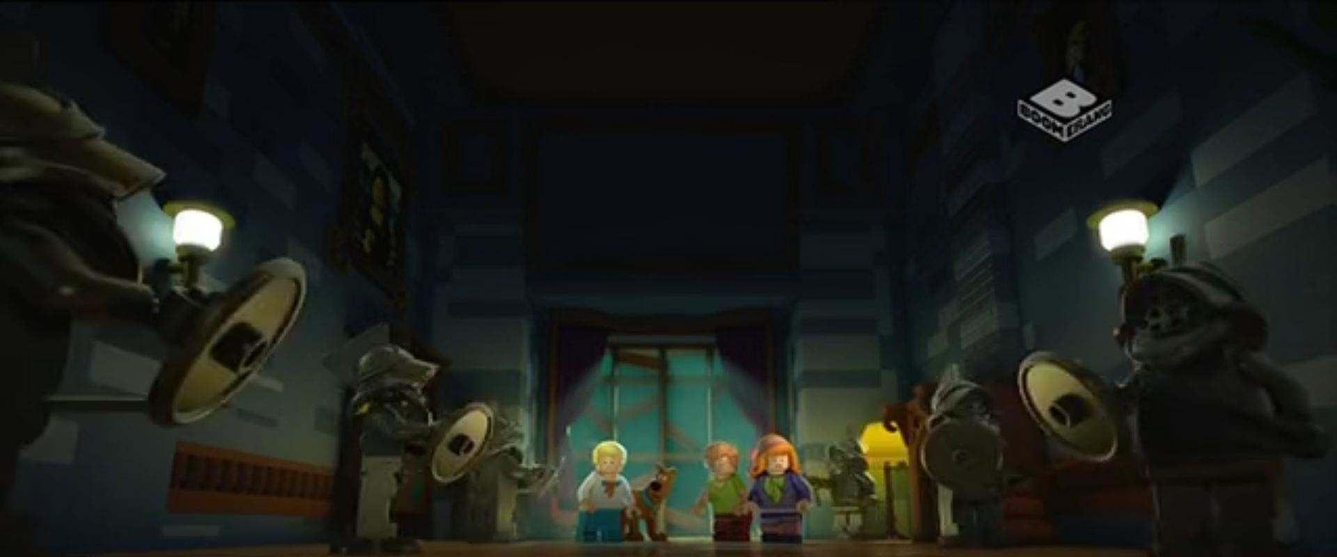 LEGO Scooby-Doo! Knight Time Terror background 2
