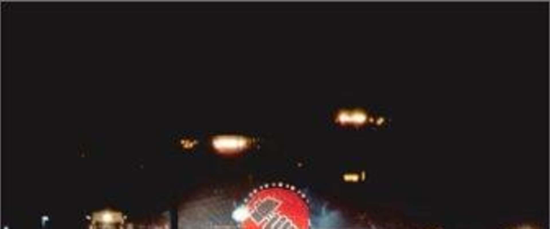 Roger Waters: The Wall - Live in Berlin background 2