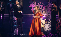 Kelly Clarkson Presents: When Christmas Comes Around Movie Still 5